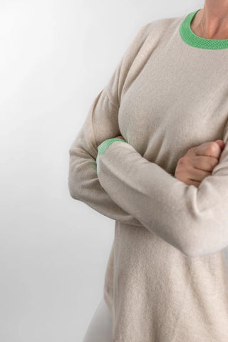 Bow & Arrow - Oatmeal Swing w/ Green Contrast