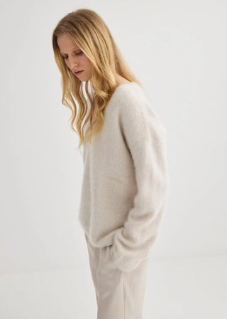 Brushed Cashmere V-Neck - Oyster | Laing