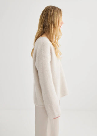 Brushed Cashmere V-Neck - Oyster | Laing