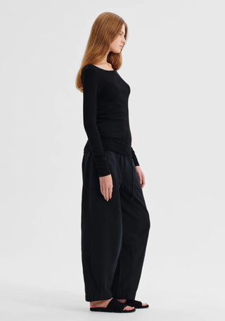 Morri Merino Round Neck - Black | Morrison
