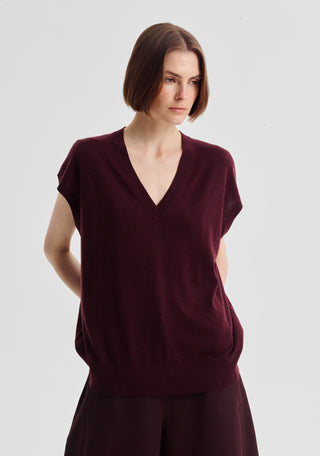 Oxford Merino Knit Vest - Pinot | Morrison
