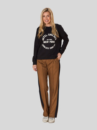 Amara Sweat - Vintage Black/Hotel Chelsea | We Are The Others