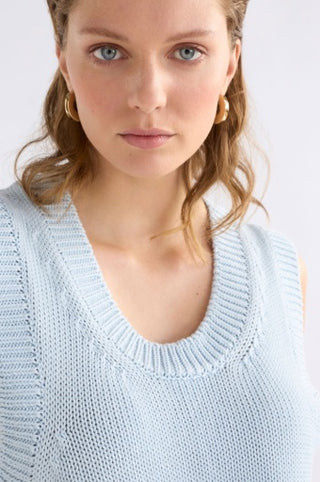 Mikkel Vest - Pearl Blue | Elk